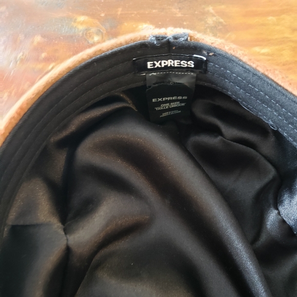 Express Hat - Picture 2 of 4